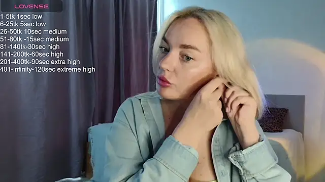 Snapshot of Eva___forever chatting on 06.23.26 Eva forever online show from 06.23.26