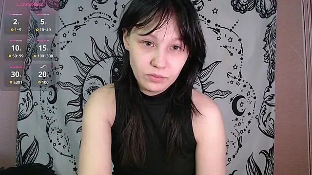 Snapshot of Thighswithspikes chatting on 03.26.26 Thighswithspikes online show from 03.26.26