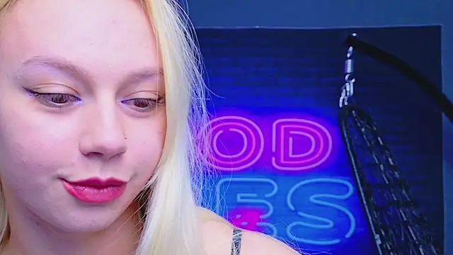 AlessiaCroft online show from 04.27.26