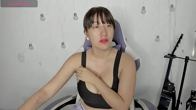 Snapshot of Lissa_Kim1 chatting on 01.12.26 Lissa Kim1 online show from 01.12.26