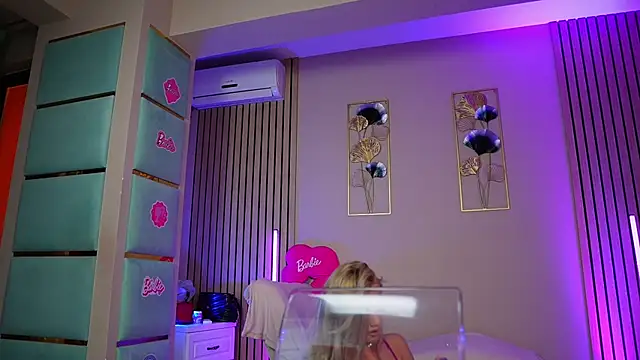 SabrinaJade online show from 07.04.26