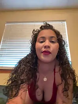 Snapshot of juzzzzzi chatting on 03.20.25 juzzzzzi online show from 03.20.25