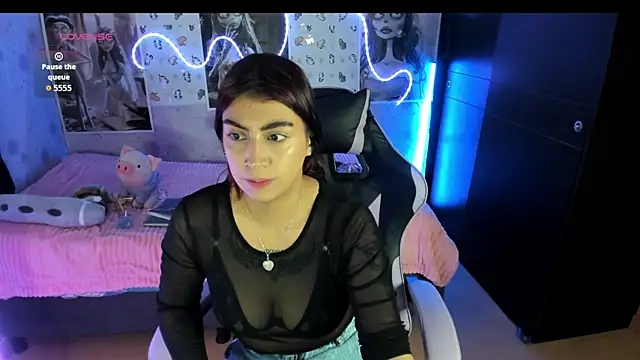 Medussa katt online show from 07.21.26