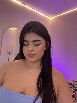 Snapshot of Kariina__69 chatting on 10.20.25 Kariina 69 online show from 10.20.25