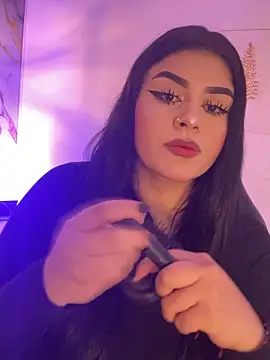 Snapshot of Kariina__69 chatting on 05.14.26 Kariina 69 online show from 05.14.26
