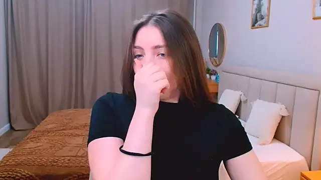 Snapshot of marshmallowee chatting on 03.25.26 marshmallowee online show from 03.25.26