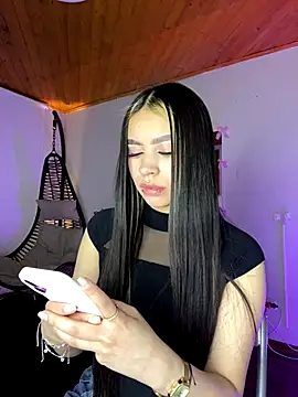 Snapshot of Cristina_pinkk chatting on 10.02.25 Cristina pinkk online show from 10.02.25