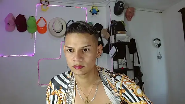 axce1 boy24 online show from 09.10.25