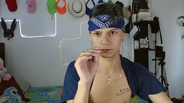 axce1 boy24 online show from 09.11.25