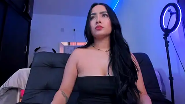 Snapshot of Bella__hamilton chatting on 02.12.26 Bella hamilton online show from 02.12.26