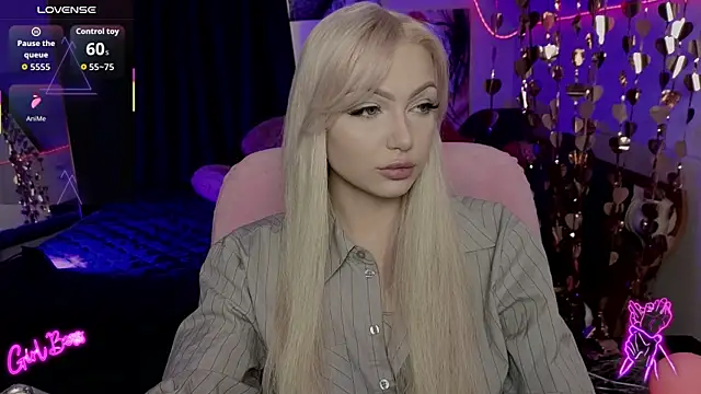 Snapshot of LinaLirian chatting on 07.24.26 LinaLirian online show from 07.24.26