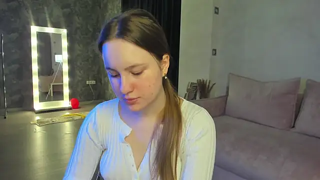 Candy Cansew online show from 02.06.26