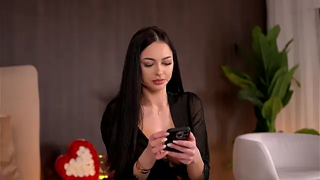 Snapshot of ChloeDevine chatting on 03.11.26 ChloeDevine online show from 03.11.26