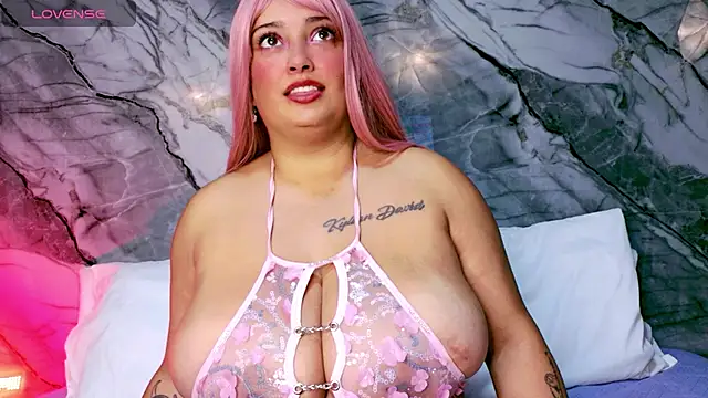 Snapshot of Alicee_stone_ chatting on 09.23.25 Alicee stone online show from 09.23.25