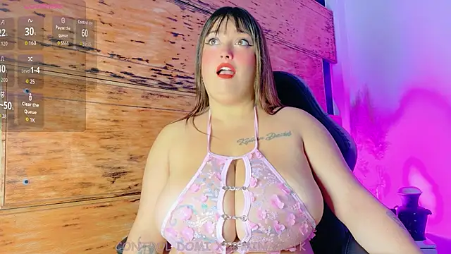 Snapshot of Alicee_stone_ chatting on 11.26.25 Alicee stone online show from 11.26.25