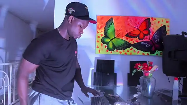 Snapshot of feliipehot chatting on 03.18.26 feliipehot online show from 03.18.26