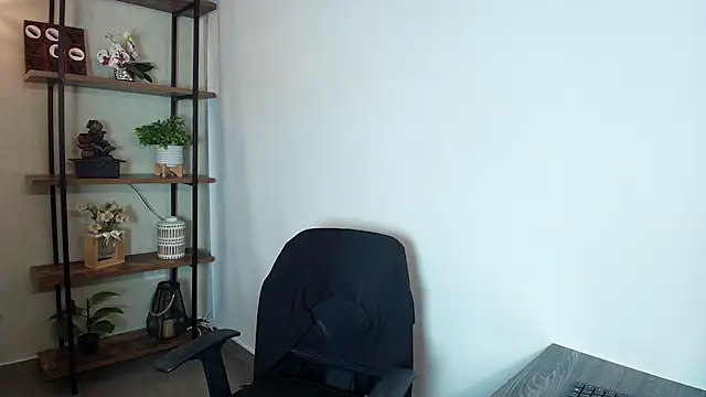  Victoria Collins online show from 08.04.26