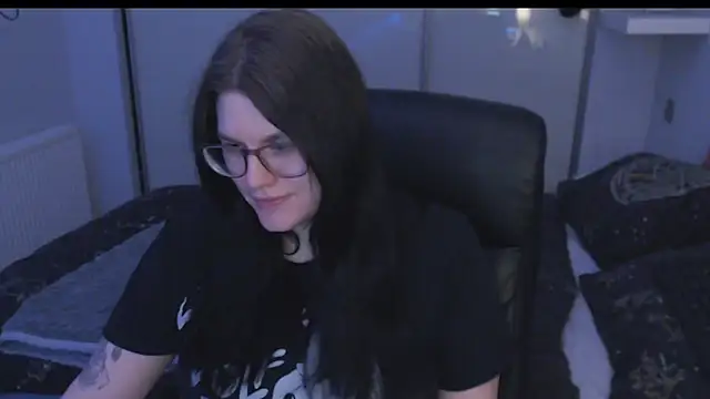 GothSuccubusBabe online show from 02.15.26