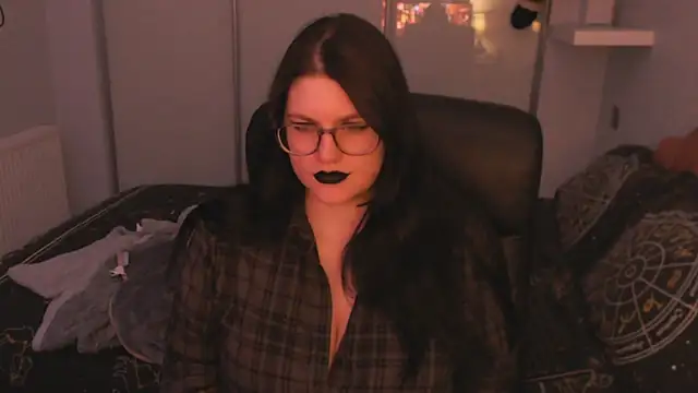 GothSuccubusBabe online show from 03.25.26