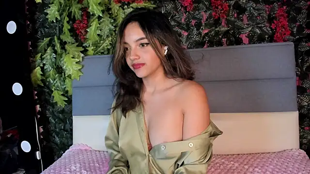 Victoriaa2 Doll online show from 06.12.26