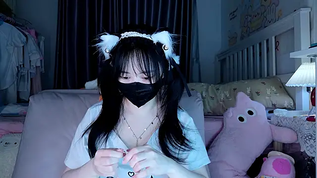 Snapshot of love-uiui chatting on 02.12.26 love-uiui online show from 02.12.26