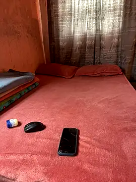 Snapshot of naughty_thick chatting on 09.21.25 naughty thick online show from 09.21.25