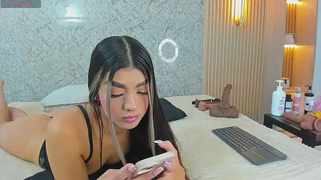 Antonella west online show from 05.04.26