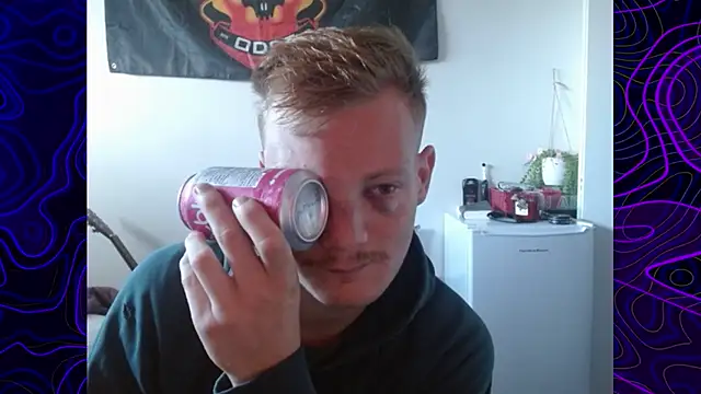 Snapshot of lustylyndon chatting on 09.25.25 lustylyndon online show from 09.25.25
