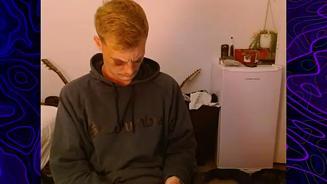 Snapshot of lustylyndon chatting on 09.28.25 lustylyndon online show from 09.28.25