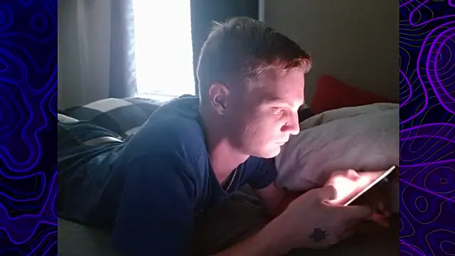Snapshot of lustylyndon chatting on 10.01.25 lustylyndon online show from 10.01.25