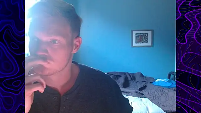 Snapshot of lustylyndon chatting on 10.14.25 lustylyndon online show from 10.14.25