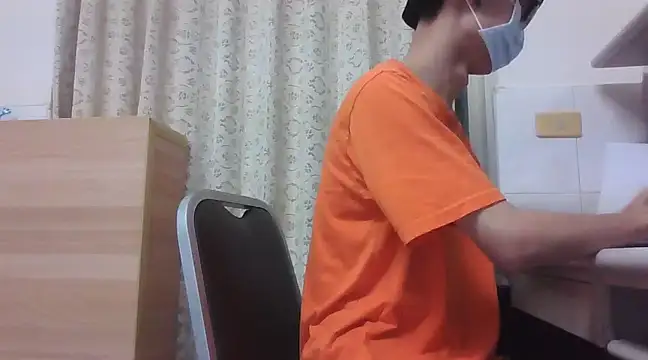 Snapshot of yzy_22_fun chatting on 03.22.25 yzy 22 fun online show from 03.22.25