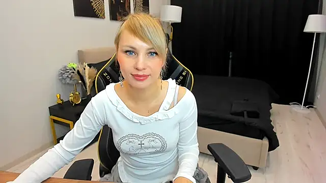 LindaSandy 1 online show from 10.08.25