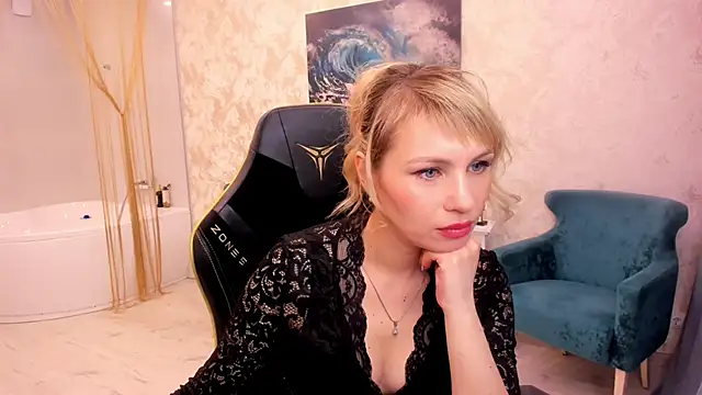 Snapshot of LindaSandy_1 chatting on 02.15.26 LindaSandy 1 online show from 02.15.26