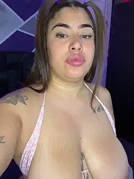 Snapshot of jazminslut chatting on 05.11.26 jazminslut online show from 05.11.26