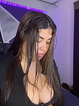 Snapshot of jazminslut chatting on 06.17.26 jazminslut online show from 06.17.26