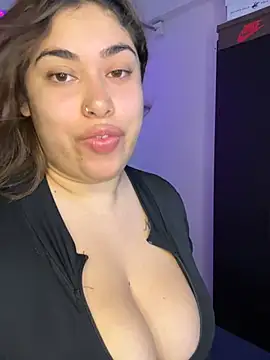 Snapshot of jazminslut chatting on 07.28.26 jazminslut online show from 07.28.26