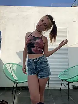 strangers2lovers online show from 03.01.26