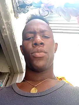 Snapshot of fresita346 chatting on 10.26.25 fresita346 online show from 10.26.25