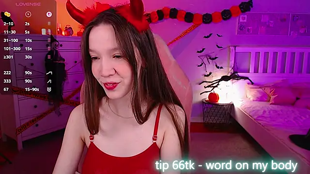 Shriya Sarann online show from 10.26.25