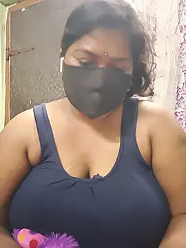 Snapshot of Liyaa_24 chatting on 07.17.26 Liyaa 24 online show from 07.17.26