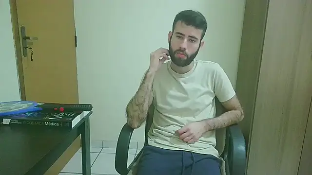 Snapshot of fthrfthr chatting on 02.14.26 fthrfthr online show from 02.14.26