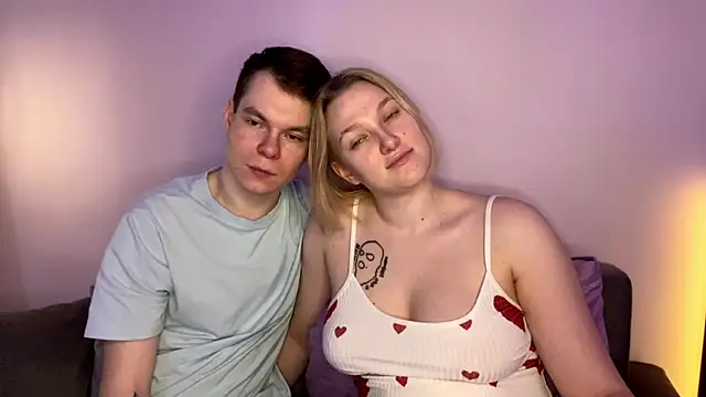 Snapshot of julielourens chatting on 02.08.26 julielourens online show from 02.08.26