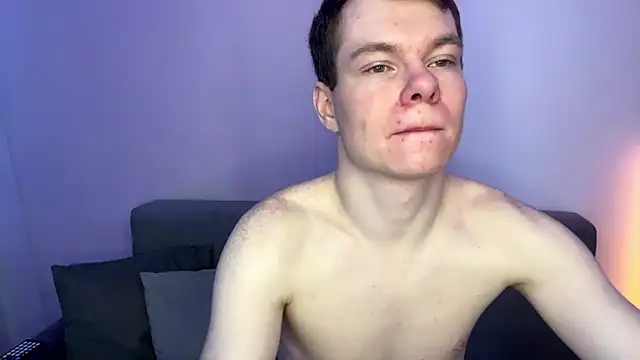 Snapshot of julielourens chatting on 02.28.26 julielourens online show from 02.28.26