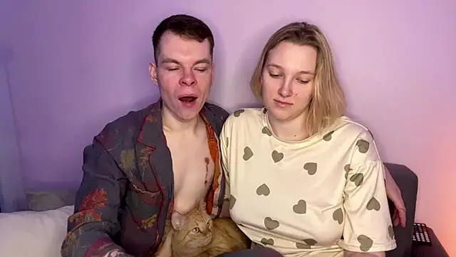 Snapshot of julielourens chatting on 03.07.26 julielourens online show from 03.07.26