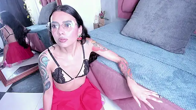 viollettaa  online show from 12.16.25