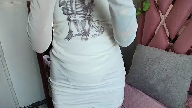 viollettaa  online show from 04.25.26