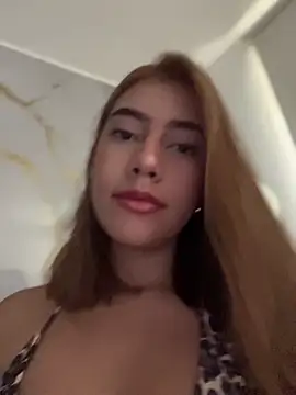 Snapshot of sara_calderon chatting on 11.12.25 sara calderon online show from 11.12.25