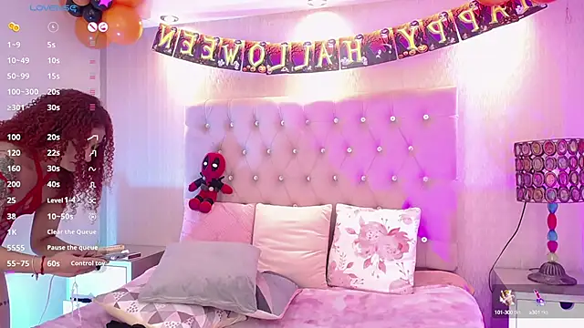 Snapshot of Dancer-Myluu chatting on 10.08.25 Dancer-Myluu online show from 10.08.25