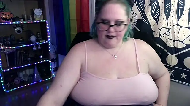 Kinky Witch online show from 12.23.25